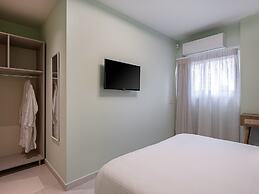 M City Hotel