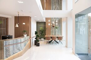 M City Hotel