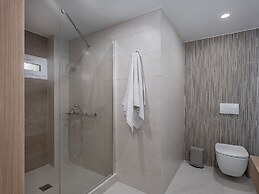 M City Hotel
