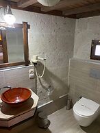 Zuwinasa House Hotel