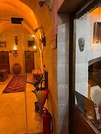 Zuwinasa House Hotel
