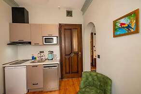 Opera Suites Okanli