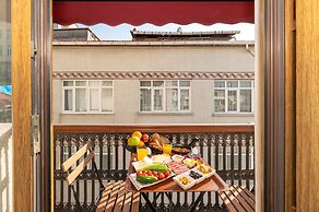 Opera Suites Okanli