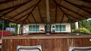 Santa Crest Hotel