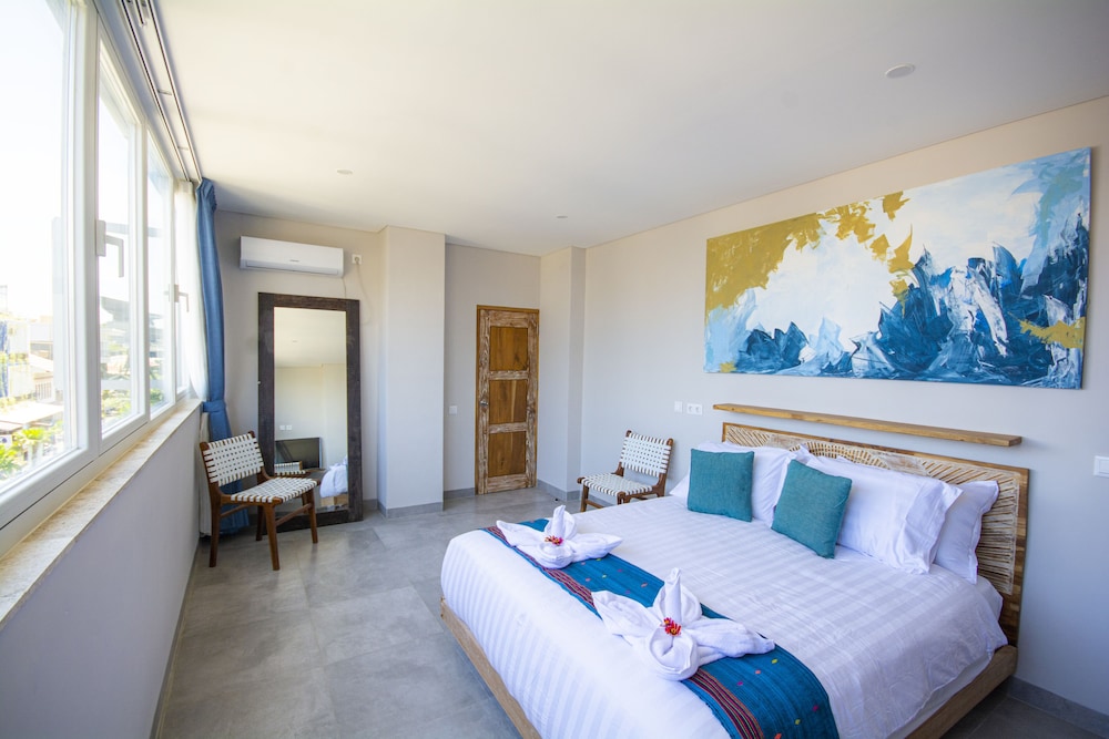 Harbour Komodo Hotel