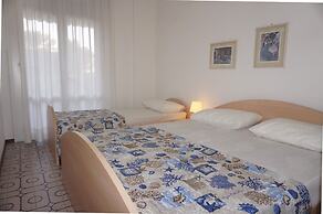 Perfect Located Residence Near the Beach With Pool