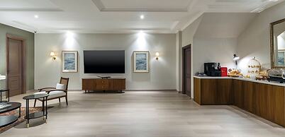 Artotel Casa Hang Tuah