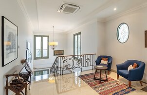 Artotel Casa Hang Tuah