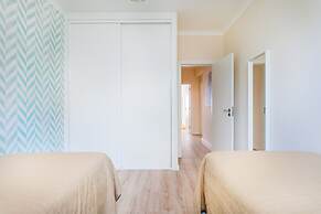 Oeiras Spacious and Modern Flat