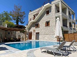 Peacefull Stone-Built Villa