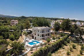 Peacefull Stone-Built Villa