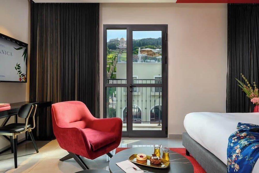 Hotel Botanica- Limited Edition By Fattal