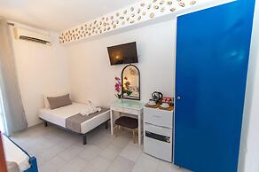 Lunar Santorini Hotel
