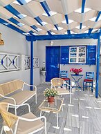 Lunar Santorini Hotel
