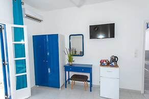 Lunar Santorini Hotel