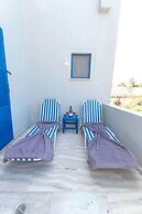 Lunar Santorini Hotel