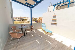 Lunar Santorini Hotel
