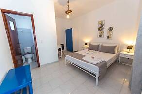 Lunar Santorini Hotel