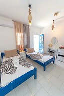 Lunar Santorini Hotel