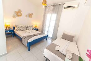 Lunar Santorini Hotel