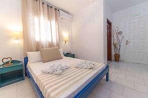 Lunar Santorini Hotel