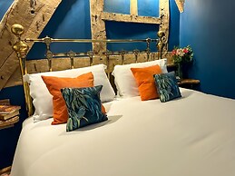Three Cocks Hotel