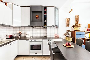 King Full Kitchen-WD10min centre