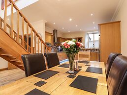 1 The Coach House