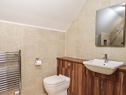 1 The Coach House