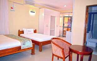 Two Oceans Hotel-Voi