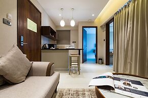 AR Suites Jewels Royale