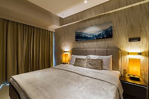 AR Suites Jewels Royale