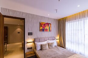 AR Suites Jewels Royale