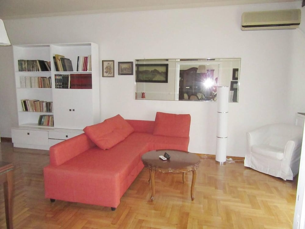 2 Bed Flat - Sleeps 4 - Pets - Wifi