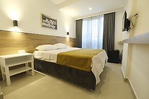 Tut Hotel