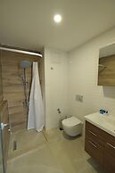 Tut Hotel