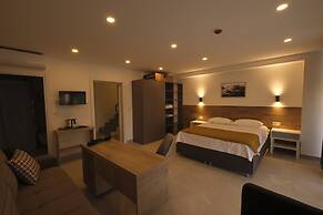 Tut Hotel