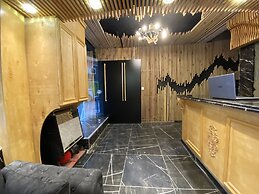 Ganj Hotel