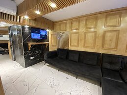 Ganj Hotel