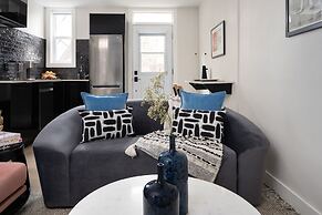 François-Denis Apartments