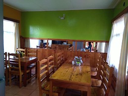 Too Guest House