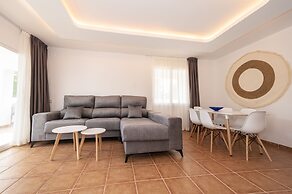 Apartamentos Blanco Sol