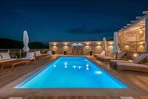 Lithoessa Luxury Apartments