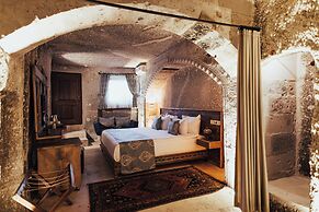 Sah Saray Cave Suites Halal Hotel