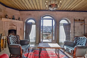 Sah Saray Cave Suites Halal Hotel