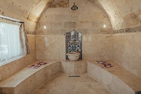 Sah Saray Cave Suites Halal Hotel