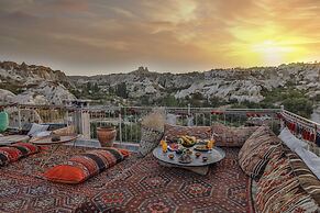 Sah Saray Cave Suites Halal Hotel
