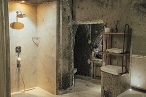 Sah Saray Cave Suites Halal Hotel