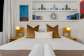 16 on Bree Luxury Apartments