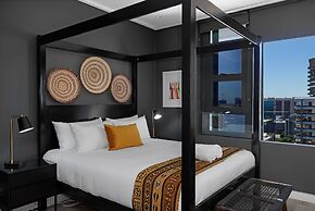 16 on Bree Luxury Apartments